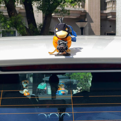 Gatling Duck Figure – Creative Car & Desktop Ornament | Funny Boyfriend Gift Idea